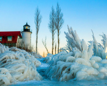 Fondo de pantalla Winter Frozen Lighthouses 220x176