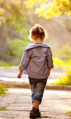 Обои Little Girl Walking In Park 240x400