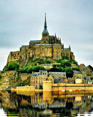 Kostenloses Normandy, Mont Saint Michel Wallpaper für Nokia C1-01