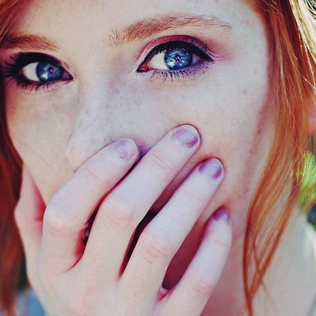 Blue Eyes And Freckles screenshot #1 1024x1024