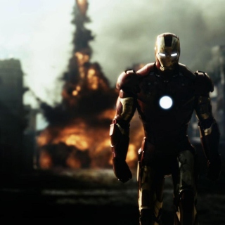 Iron Man sfondi gratuiti per 2048x2048