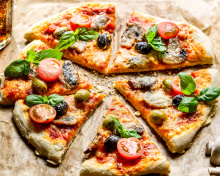Fondo de pantalla Pizza with olives 220x176