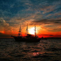 Fondo de pantalla Ship in sunset 208x208