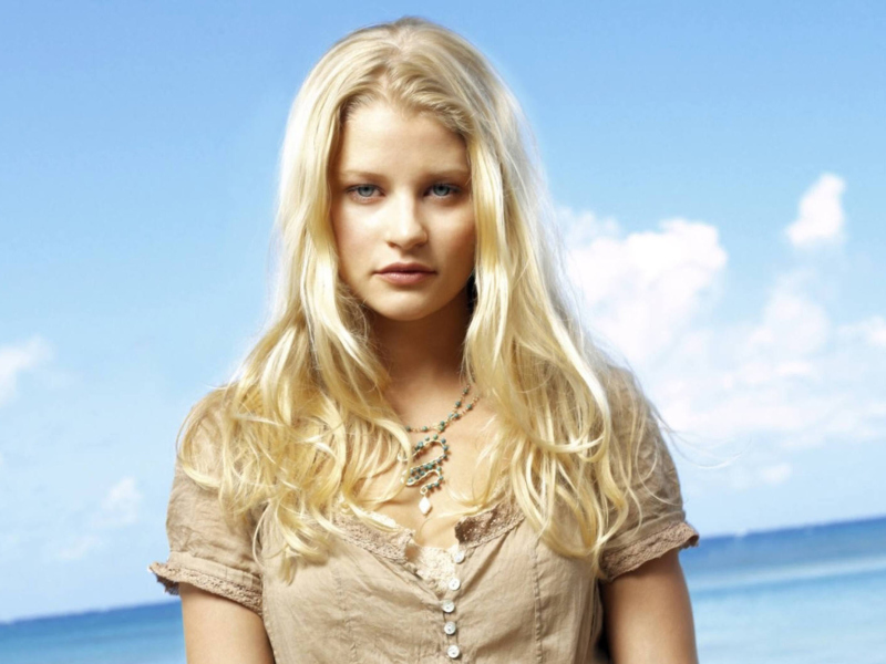 Emilie de Ravin screenshot #1 800x600