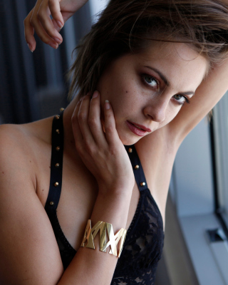 Willa Holland Background for 240x320