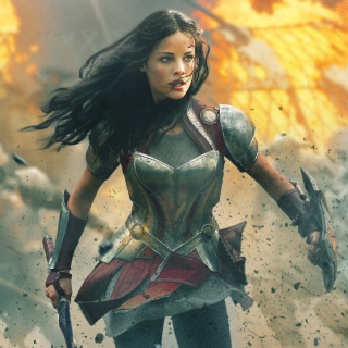 Kostenloses Jaimie Alexander In Thor 2 Wallpaper für iPad Air