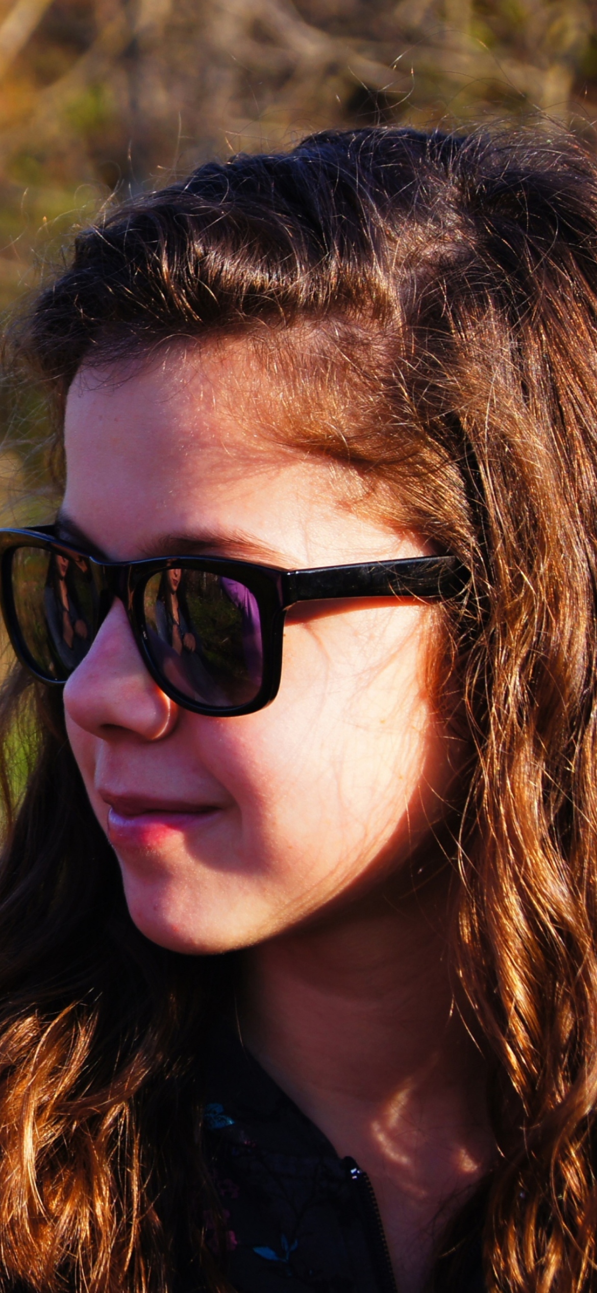 Fondo de pantalla Girl In Sunglasses 1170x2532
