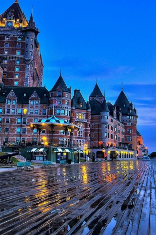 Château Frontenac - Grand Hotel in Quebec wallpaper 320x480