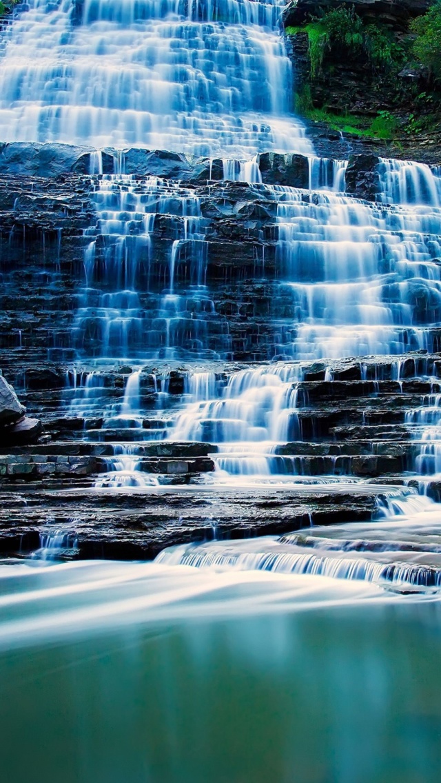 Das Albion Falls cascade waterfall in Hamilton, Ontario, Canada Wallpaper 640x1136