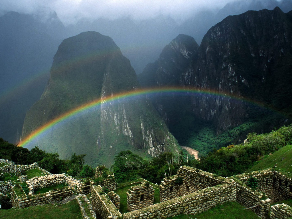 Fondo de pantalla Rainbow Over Machu Picchu 1024x768