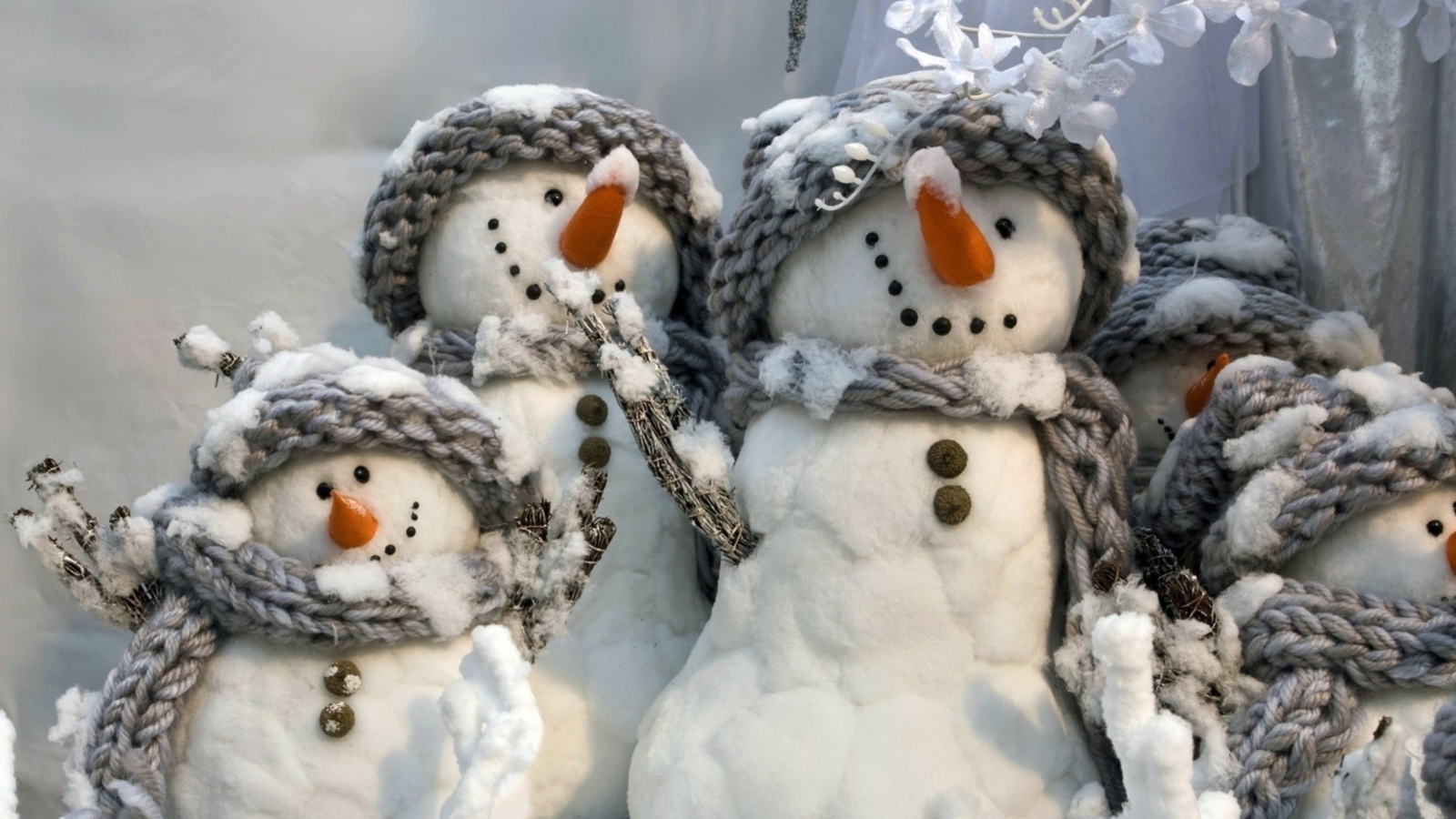 Das Cute Snowmen Wallpaper 1600x900