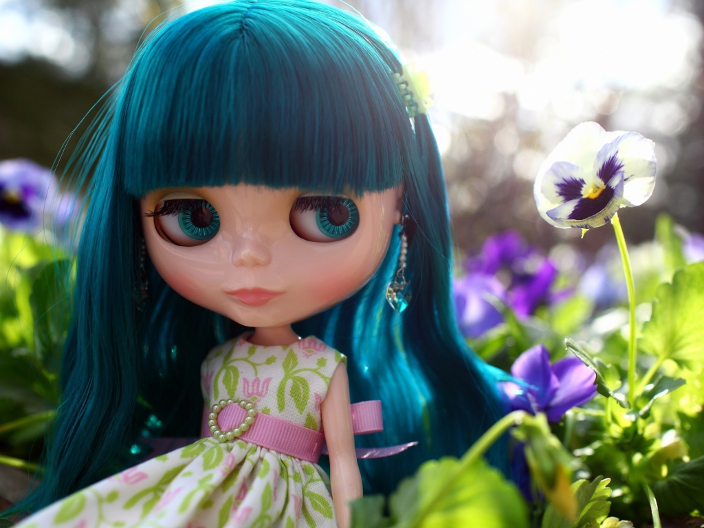 Das Doll With Blue Hair Wallpaper 1024x768