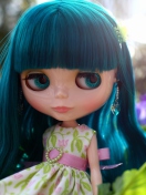 Sfondi Doll With Blue Hair 132x176