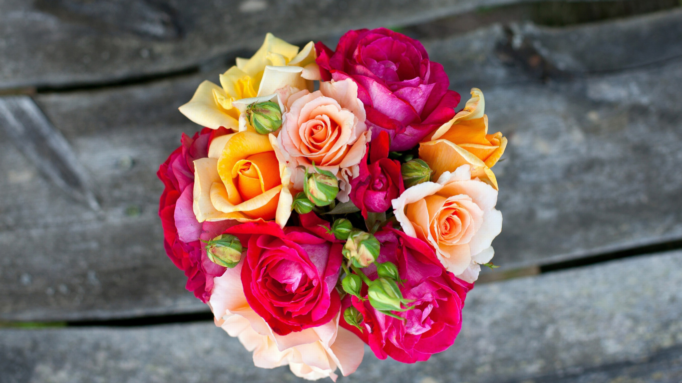 Обои Rustic Rose Bouquet 1366x768