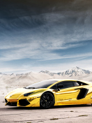 Обои Lamborghini Yellow Glance 132x176