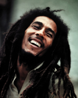 Kostenloses Bob Marley Smile Wallpaper für 240x320