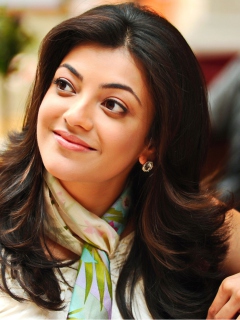 Sfondi Kajal Agarwal 2013 240x320