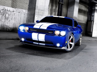 Fondo de pantalla Dodge Challenger SRT 320x240