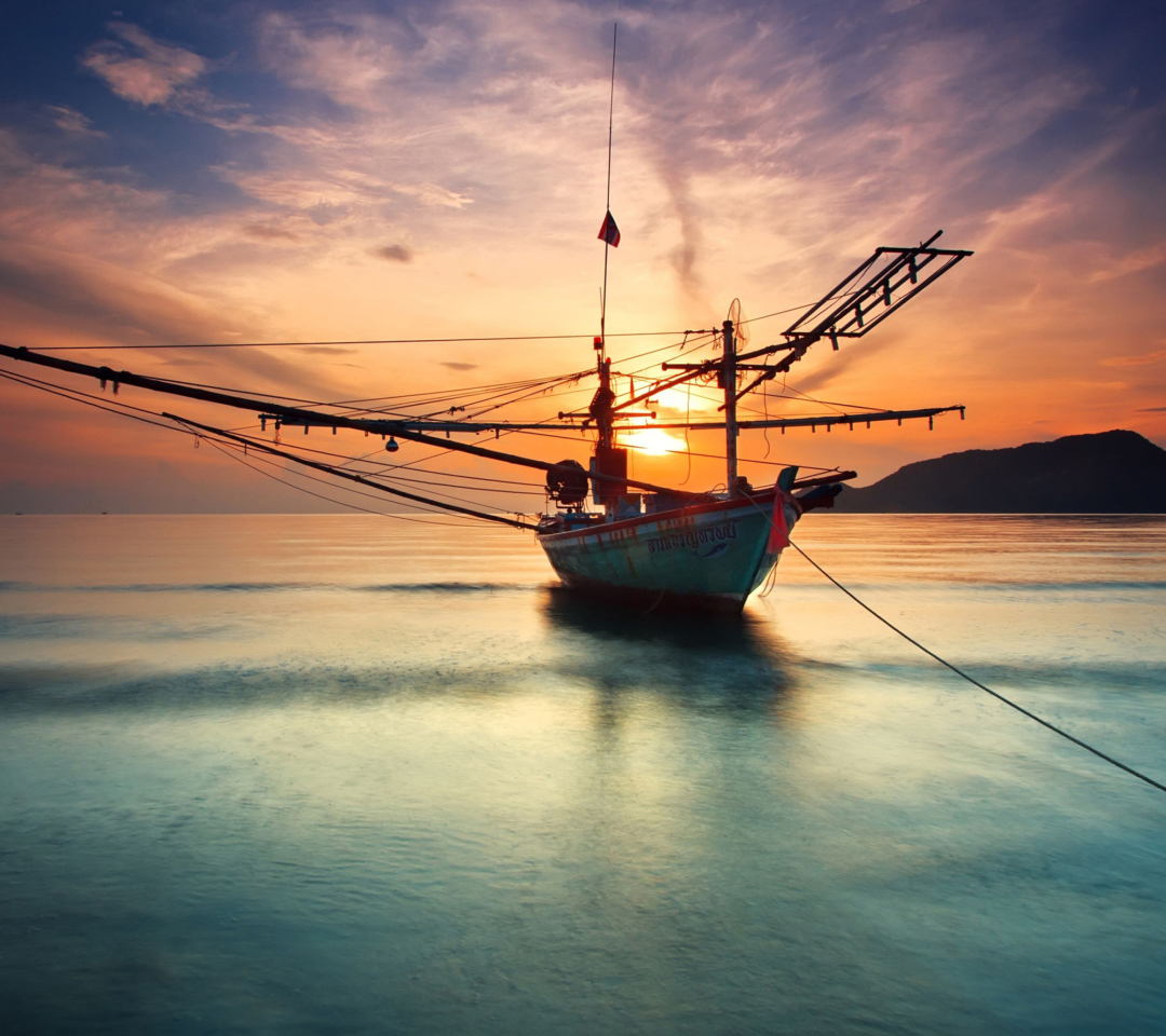 Fondo de pantalla Beautiful Ship At Sunset 1080x960