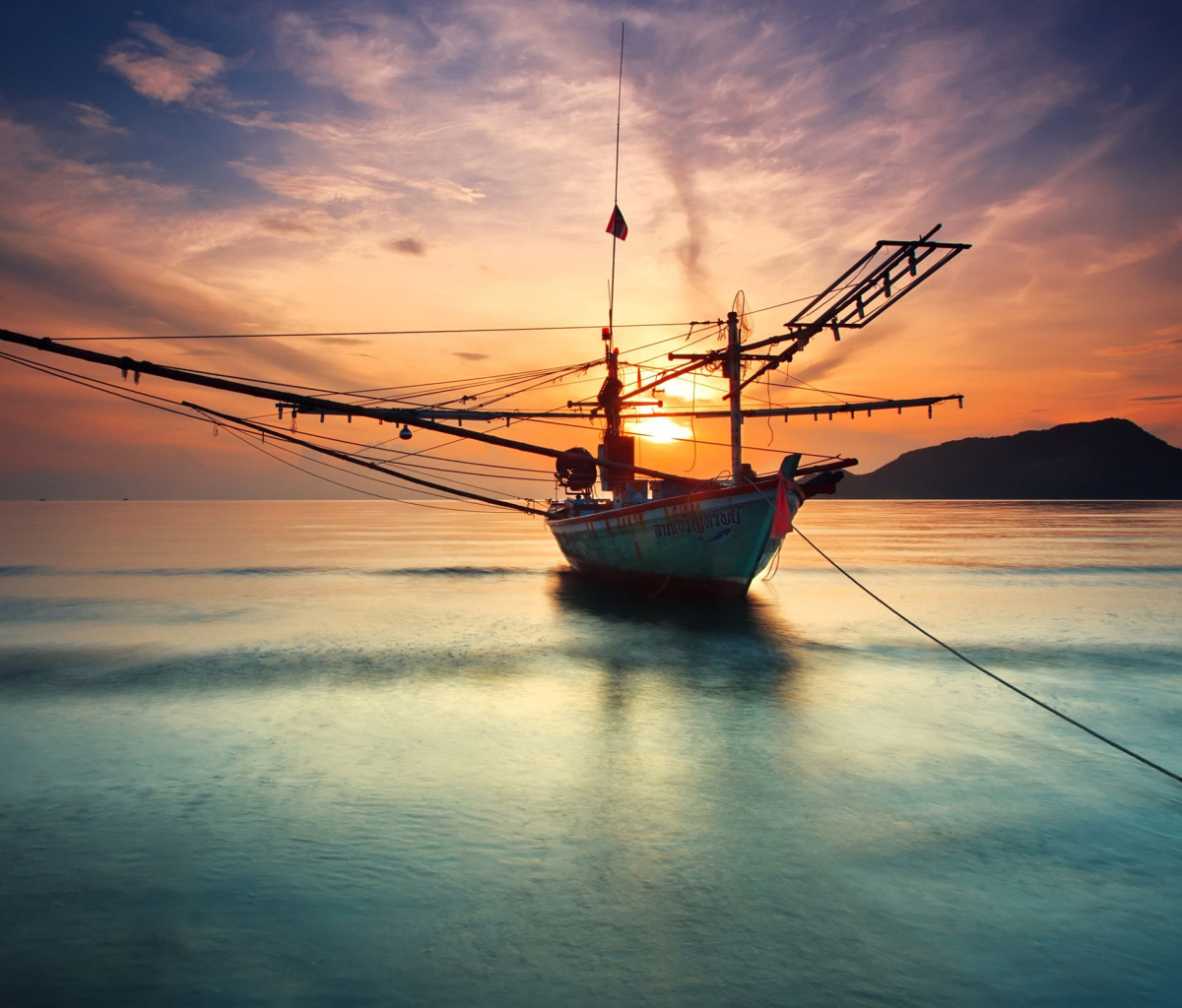 Fondo de pantalla Beautiful Ship At Sunset 1200x1024