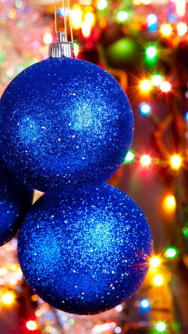 Sfondi Blue Christmas Tree Balls 640x1136