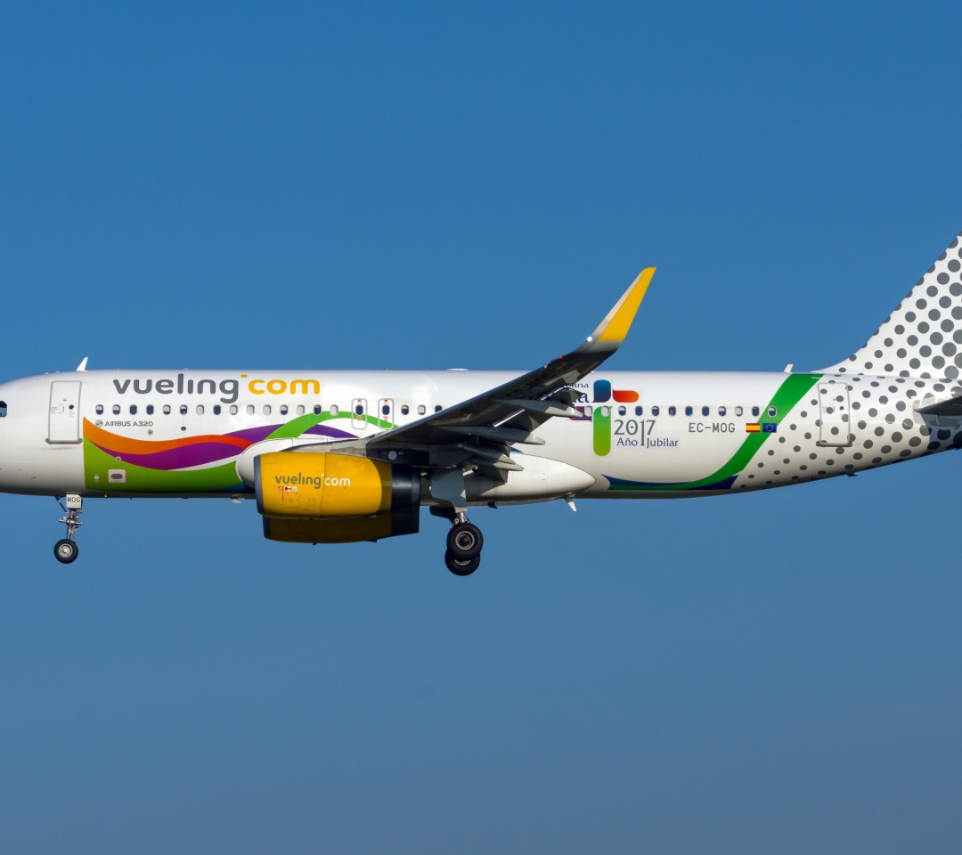 Airbus A320 Vueling Airlines wallpaper 1080x960