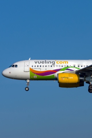 Das Airbus A320 Vueling Airlines Wallpaper 320x480