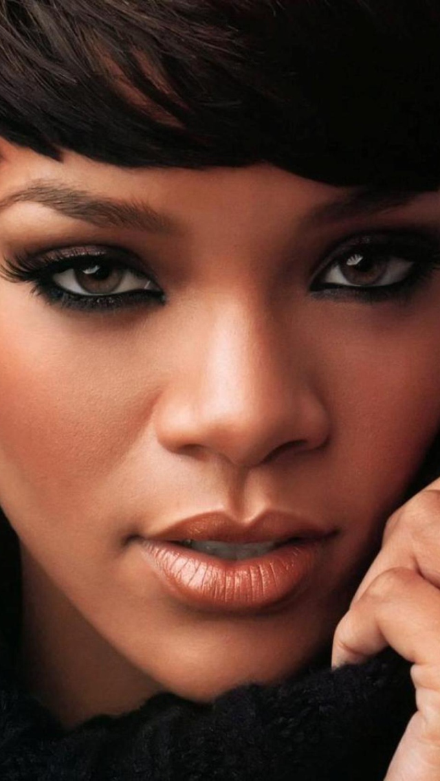 Sfondi Rihanna 640x1136