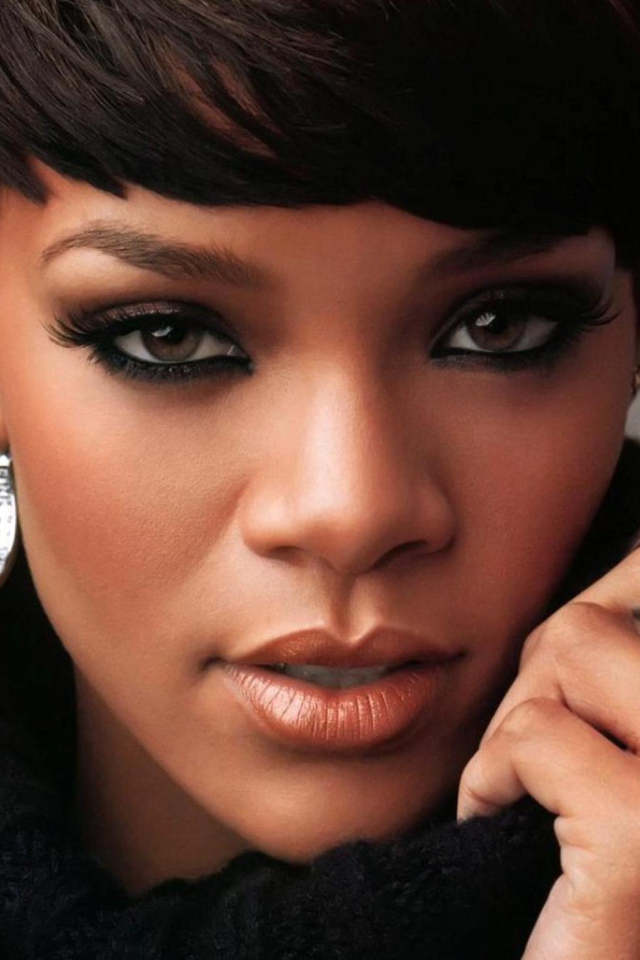 Sfondi Rihanna 640x960