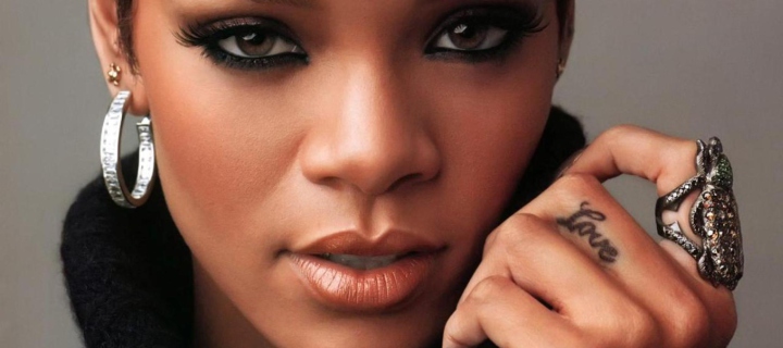 Das Rihanna Wallpaper 720x320