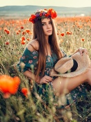 Girl in Poppy Field screenshot #1 132x176