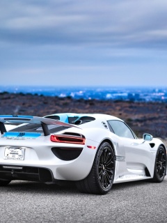 Porsche 918 Spyder wallpaper 240x320