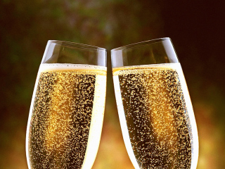 Champagne Toast wallpaper 320x240