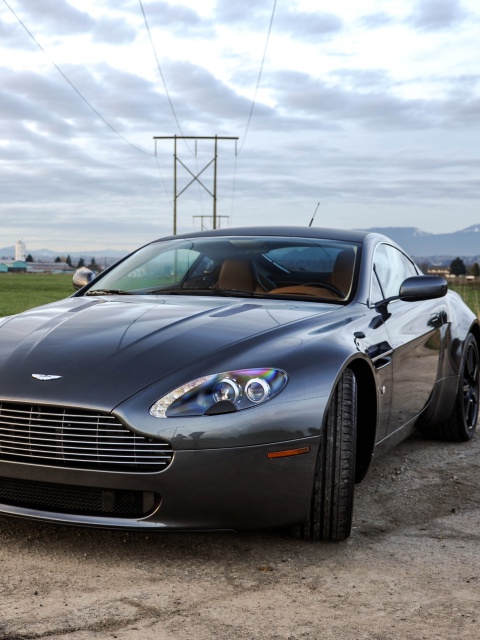 Fondo de pantalla Aston Martin V8 Vantage 480x640