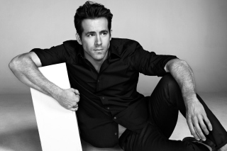 Free Ryan Reynolds Picture for Android, iPhone and iPad