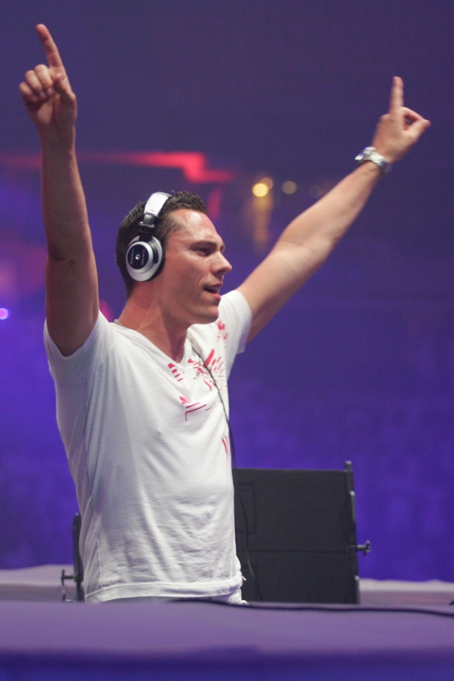 Sensation White - Dj Tiesto screenshot #1 640x960