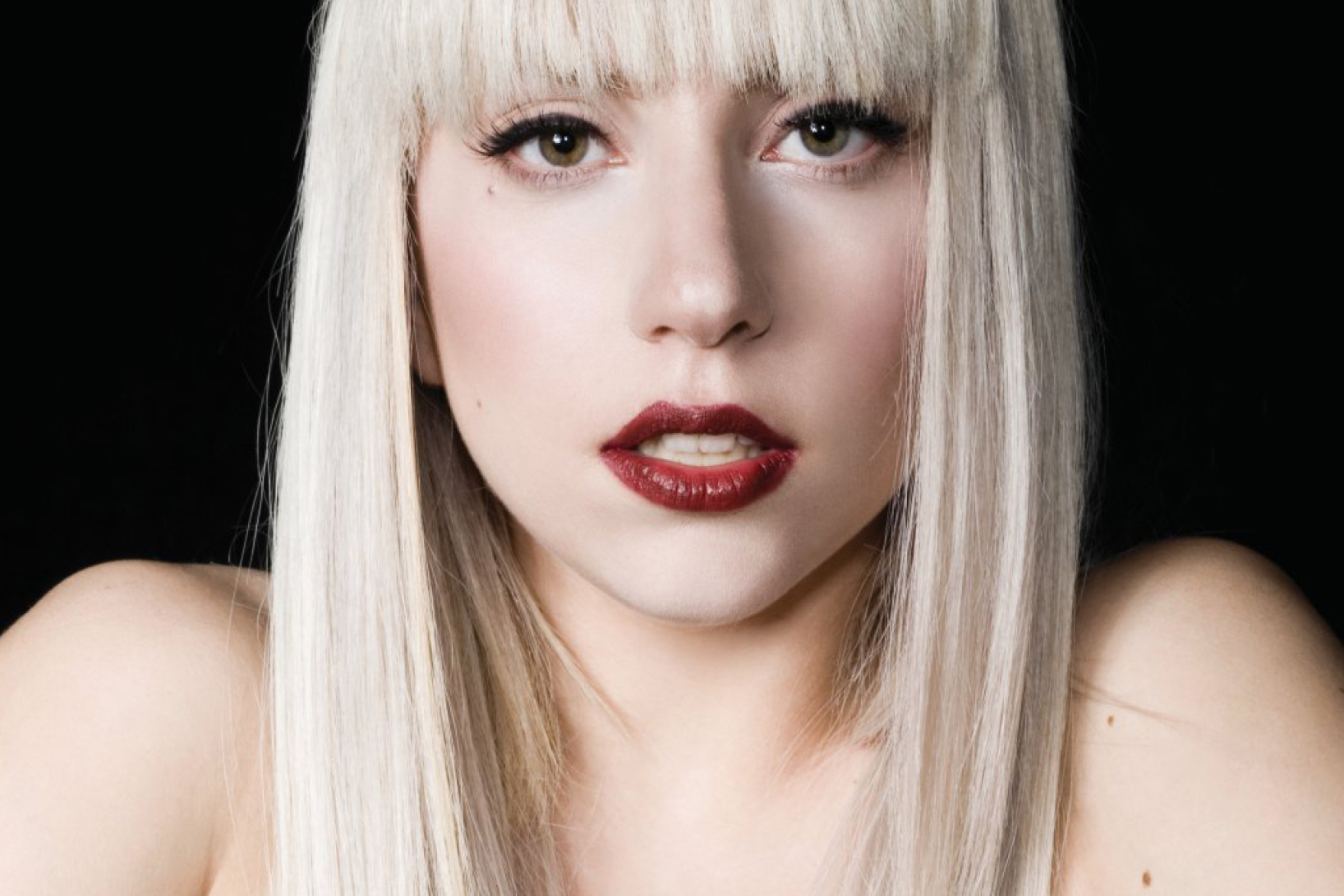 Screenshot №1 pro téma Lady Gaga 2880x1920