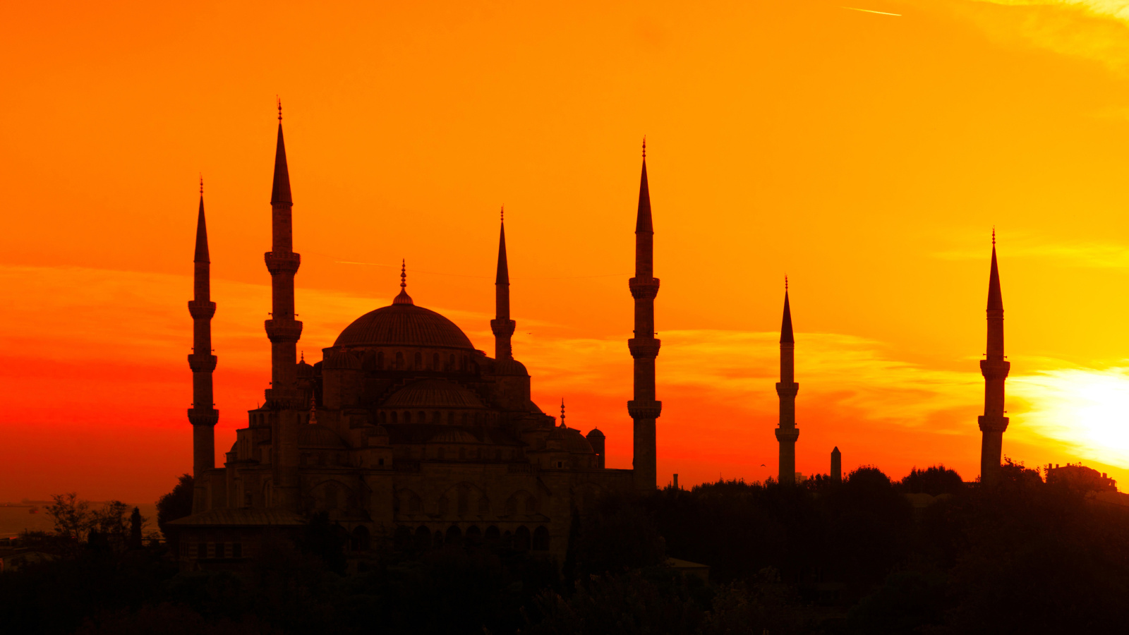 Sunset in Istanbul wallpaper 1600x900