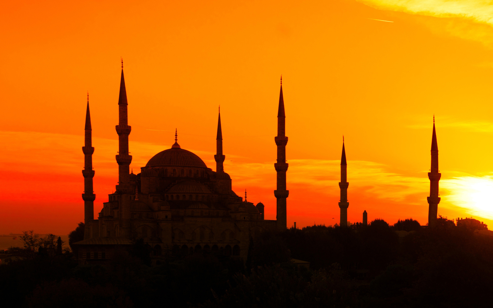 Sunset in Istanbul wallpaper 1680x1050