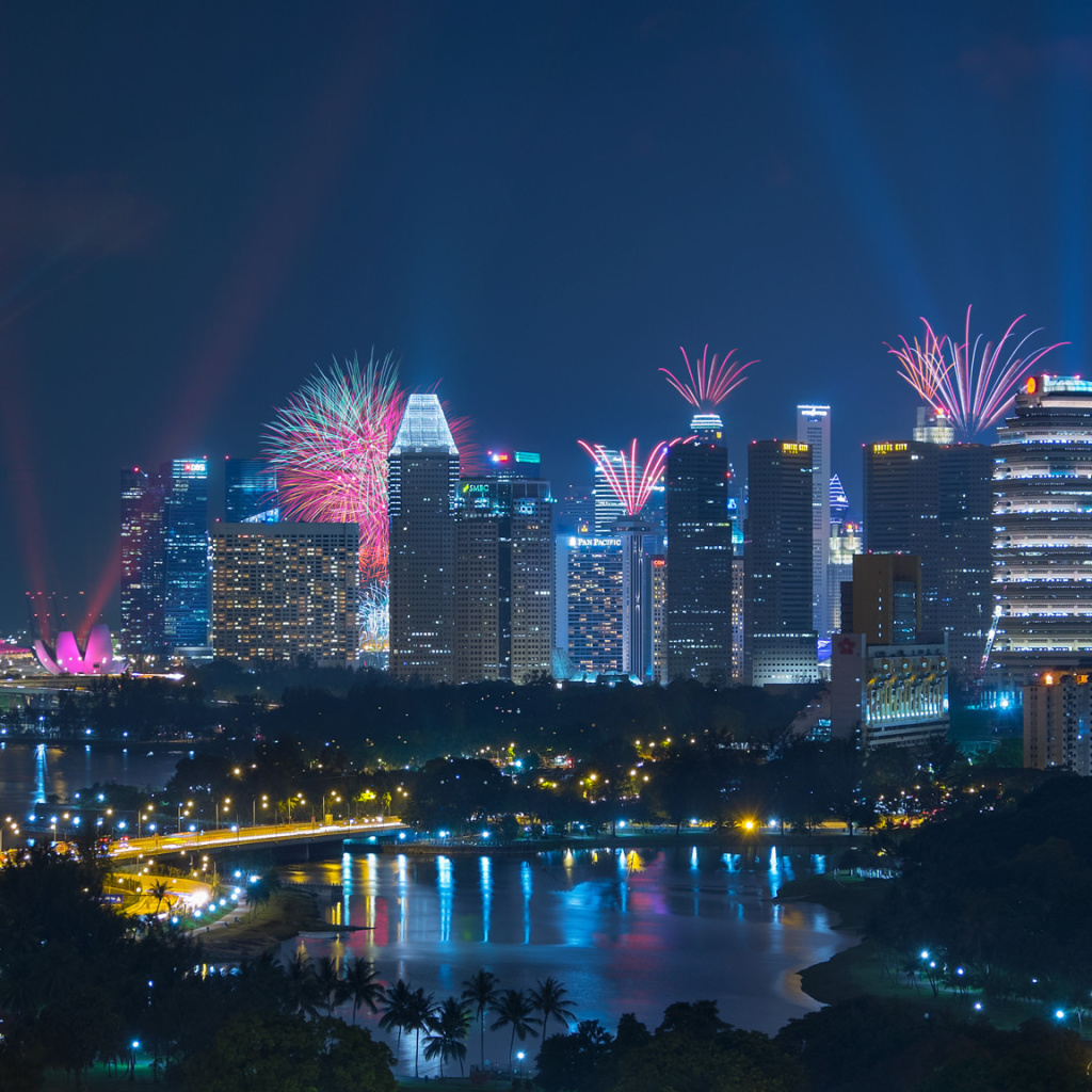 Das Singapore Fireworks Wallpaper 1024x1024