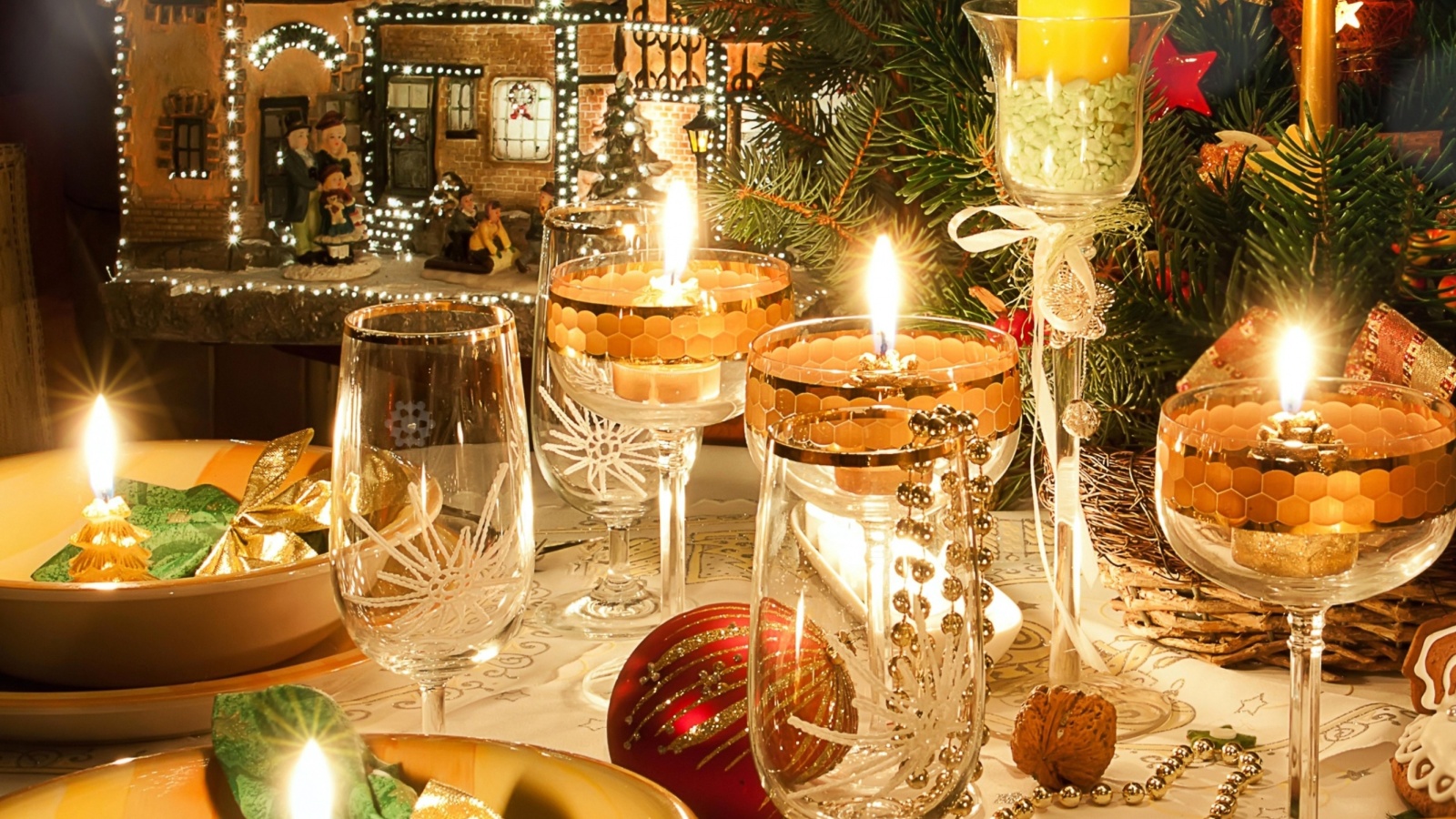 Rich New Year table wallpaper 1600x900