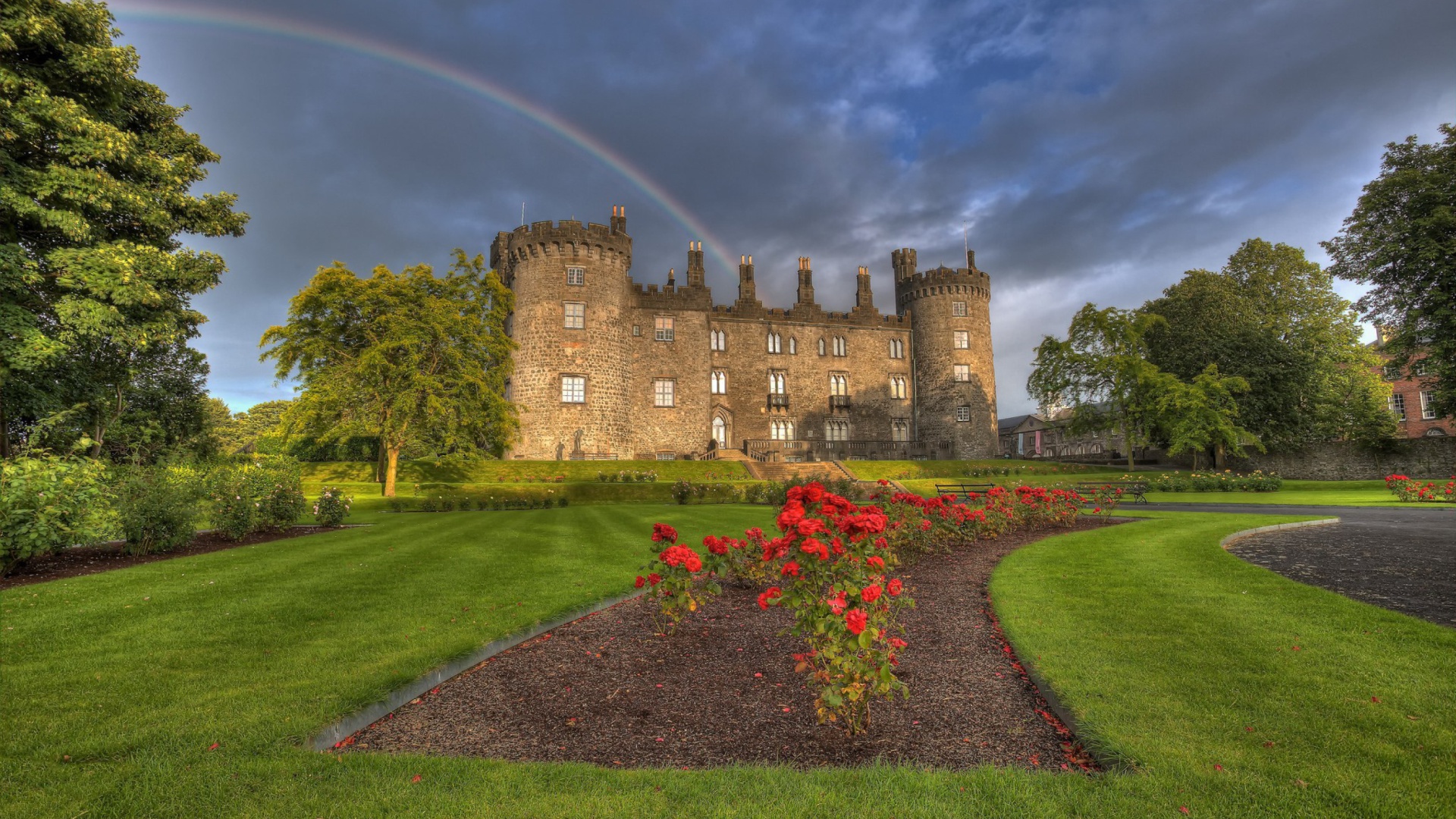 Kilkenny Castle in Ireland wallpaper 1920x1080