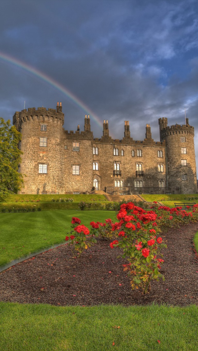 Das Kilkenny Castle in Ireland Wallpaper 640x1136