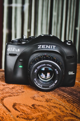 Das Zenit Camera Wallpaper 320x480