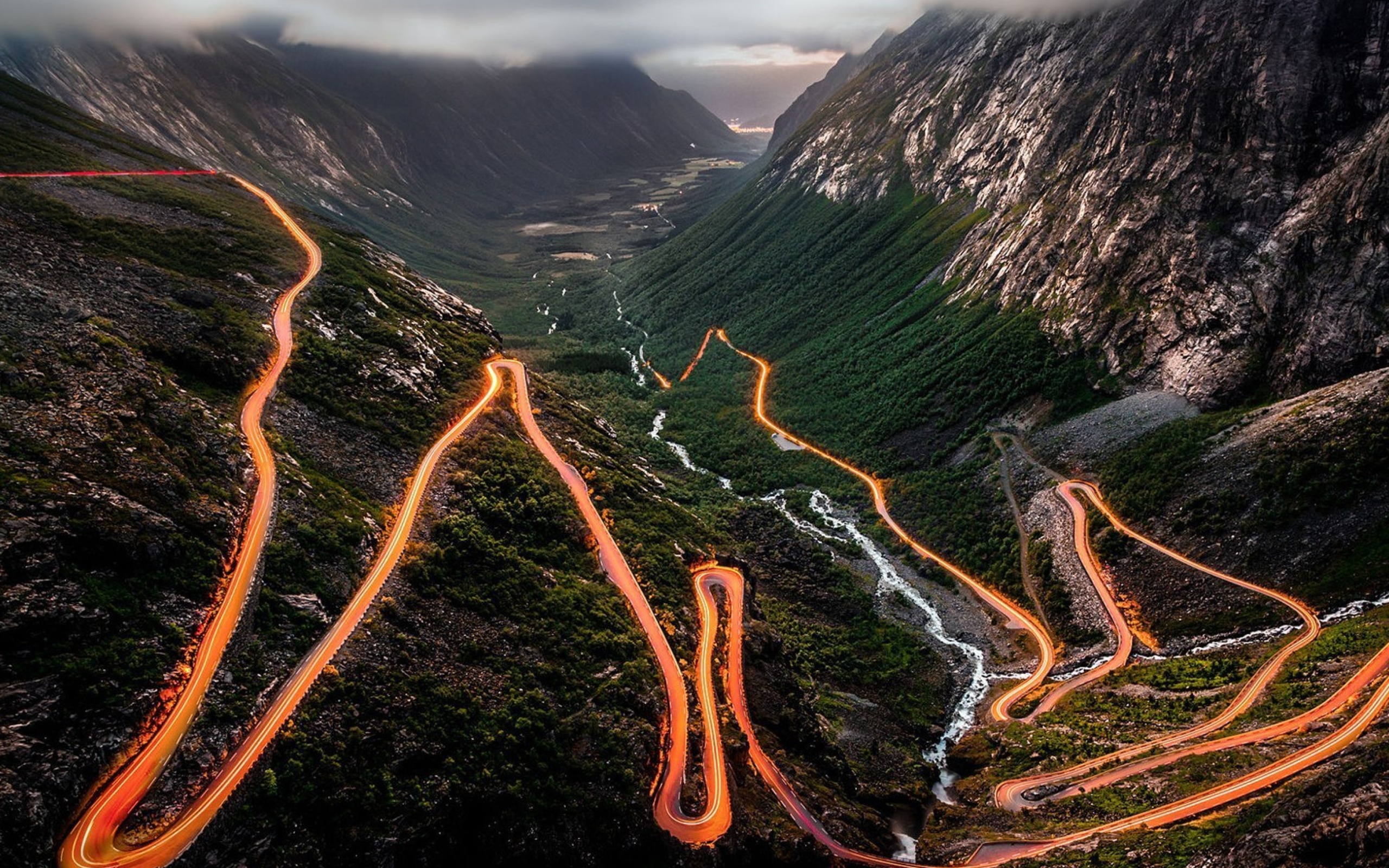 Обои Trollstigen Serpentine Road in Norway 2560x1600