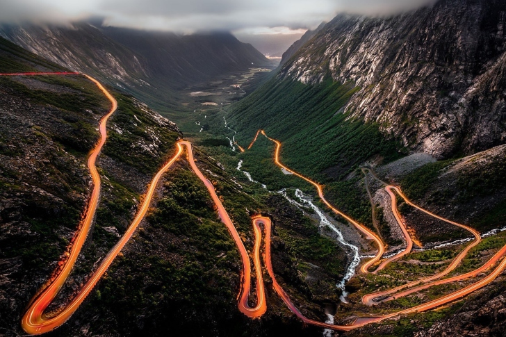 Trollstigen Serpentine Road in Norway wallpaper