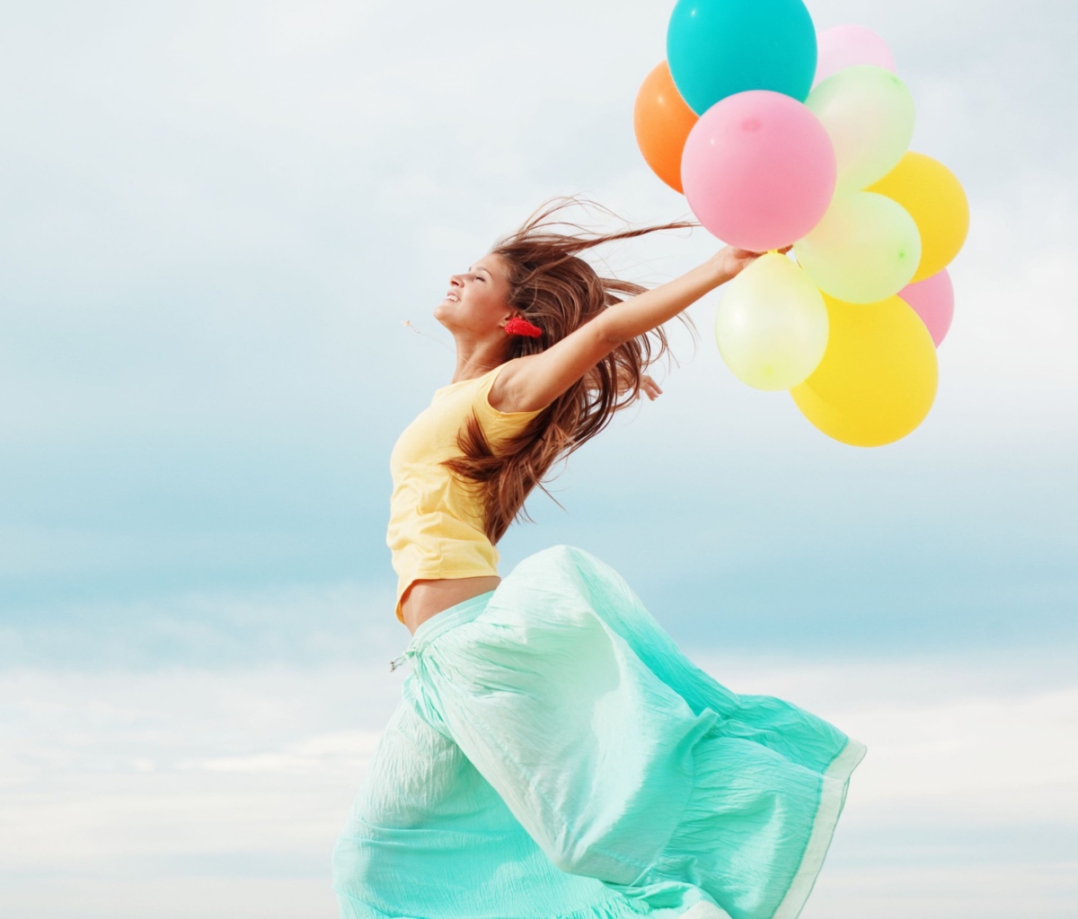 Screenshot №1 pro téma Girl With Colorful Balloons 1200x1024