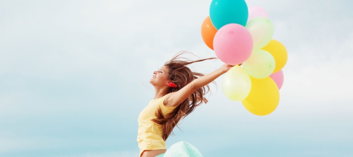Girl With Colorful Balloons wallpaper 720x320