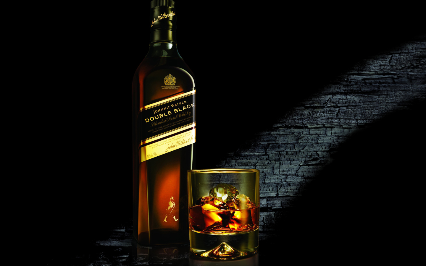 Das Whiskey Bottle Wallpaper 1440x900