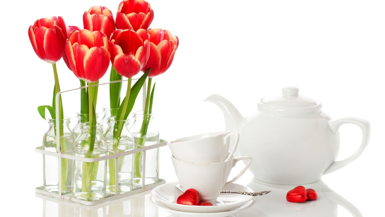 Screenshot №1 pro téma Tulips And Teapot 1280x720